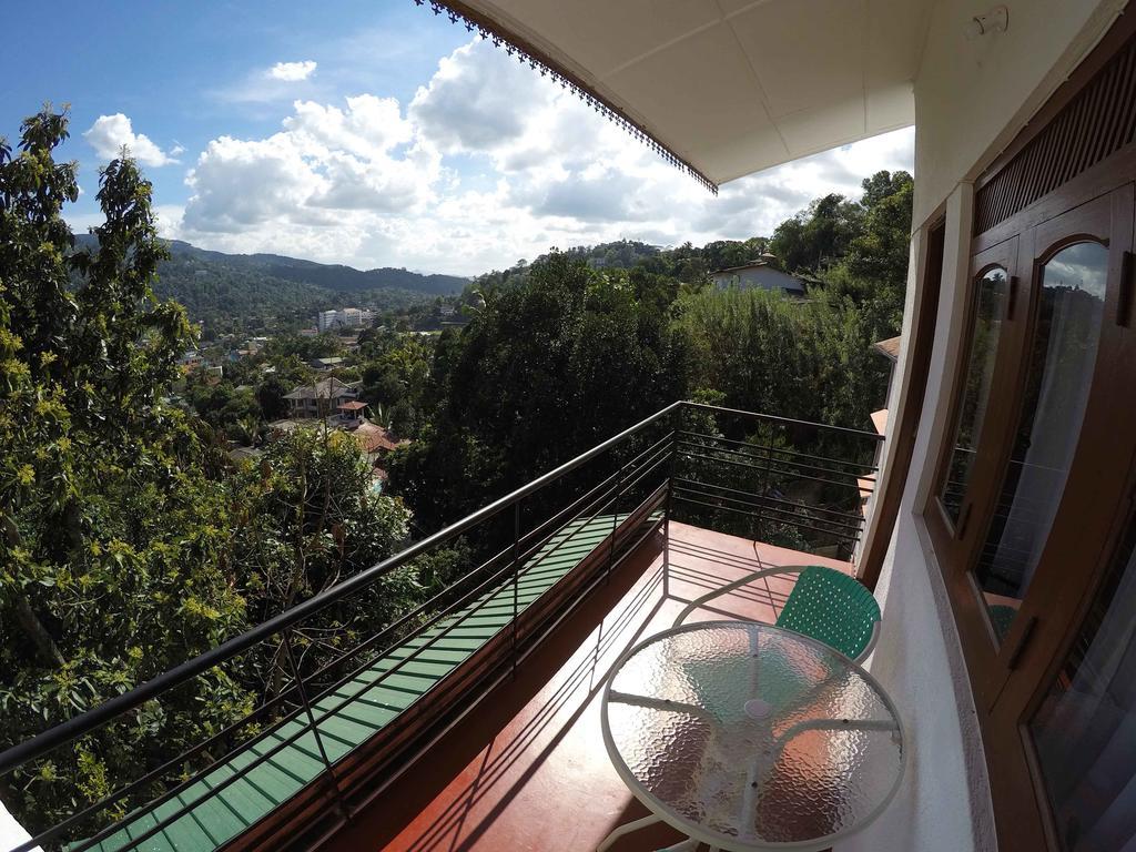Villa 107 Kandy Eksteriør bilde